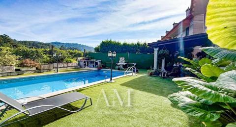 Chalet adosado en Urbanización Brisa Canedo s/n