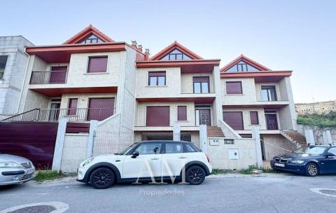 Chalet pareado en calle Arnela s/n