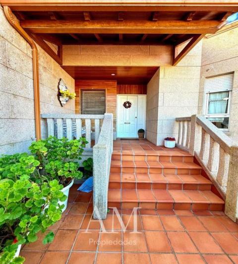Chalet adosado en calle da Zapateira