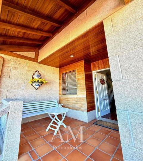 Chalet adosado en calle da Zapateira