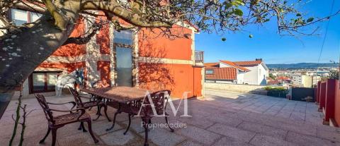 Chalet pareado en calle Tomás Mirambell