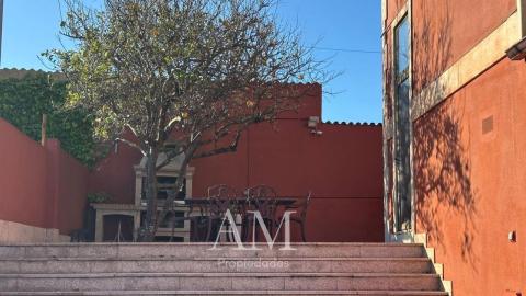 Chalet pareado en calle Tomás Mirambell