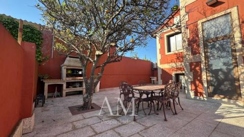 Chalet pareado en calle Tomás Mirambell