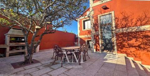 Chalet pareado en calle Tomás Mirambell