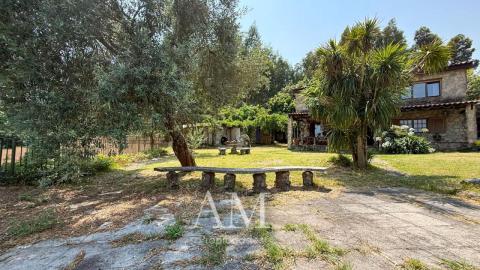 CHALET CON VISTAS AL VALLE MIÑOR CON PARCELA DE 1765 M2