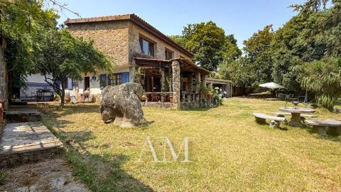 CHALET CON VISTAS AL VALLE MIÑOR CON PARCELA DE 1765 M2