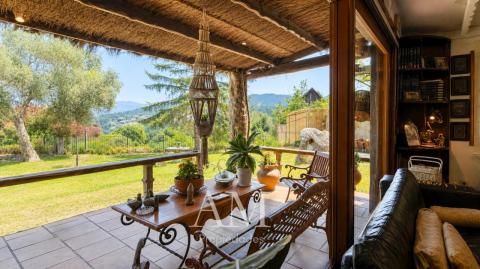 CHALET CON VISTAS AL VALLE MIÑOR CON PARCELA DE 1765 M2