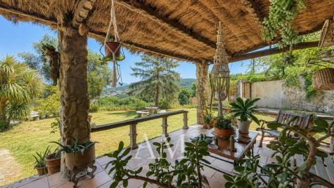 CHALET CON VISTAS AL VALLE MIÑOR CON PARCELA DE 1765 M2