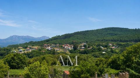 CHALET CON VISTAS AL VALLE MIÑOR CON PARCELA DE 1765 M2