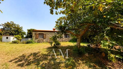 CHALET CON VISTAS AL VALLE MIÑOR CON PARCELA DE 1765 M2