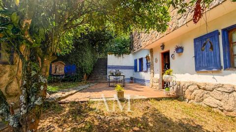 CHALET CON VISTAS AL VALLE MIÑOR CON PARCELA DE 1765 M2