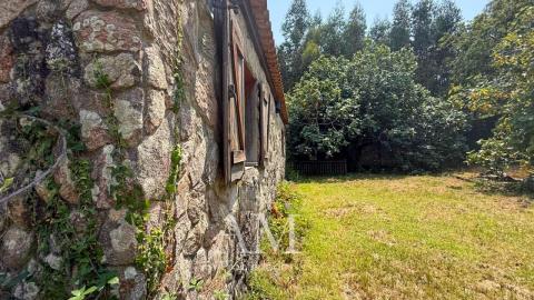 CHALET CON VISTAS AL VALLE MIÑOR CON PARCELA DE 1765 M2