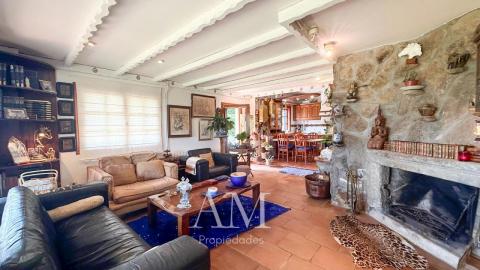 CHALET CON VISTAS AL VALLE MIÑOR CON PARCELA DE 1765 M2