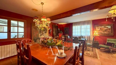 CHALET CON VISTAS AL VALLE MIÑOR CON PARCELA DE 1765 M2