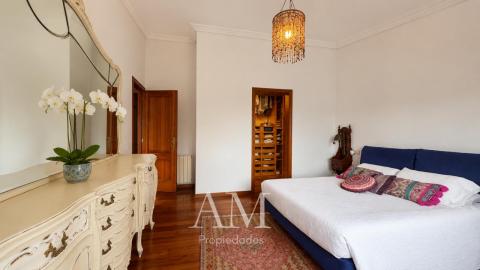 CHALET CON VISTAS AL VALLE MIÑOR CON PARCELA DE 1765 M2