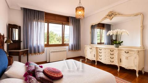 CHALET CON VISTAS AL VALLE MIÑOR CON PARCELA DE 1765 M2