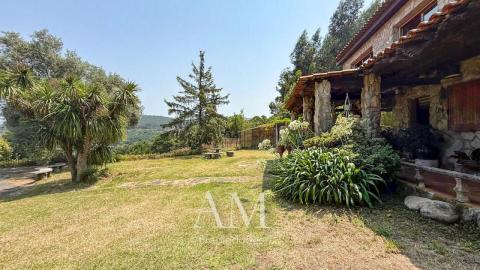 CHALET CON VISTAS AL VALLE MIÑOR CON PARCELA DE 1765 M2