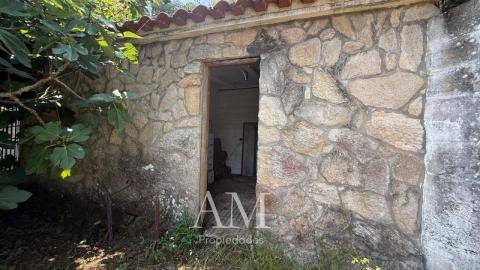 CHALET CON VISTAS AL VALLE MIÑOR CON PARCELA DE 1765 M2