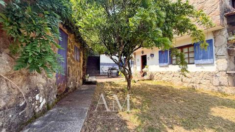 CHALET CON VISTAS AL VALLE MIÑOR CON PARCELA DE 1765 M2