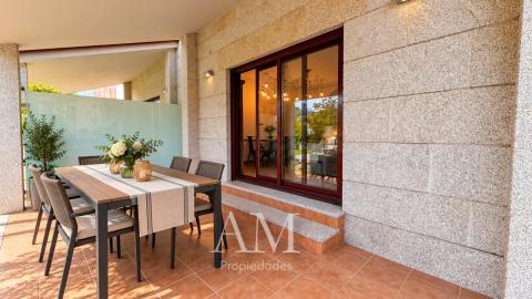 CHALET A PIE DE PLAYA EN HIO, TERRAZA CON VISTAS PANORAMICAS Y JARDIN, AEROTERMIA Y SUELO RADIANTE