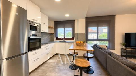 CHALET A PIE DE PLAYA EN HIO, TERRAZA CON VISTAS PANORAMICAS Y JARDIN, AEROTERMIA Y SUELO RADIANTE