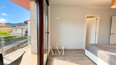 CHALET A PIE DE PLAYA EN HIO, TERRAZA CON VISTAS PANORAMICAS Y JARDIN, AEROTERMIA Y SUELO RADIANTE