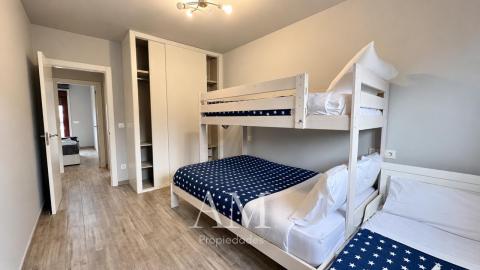 CHALET A PIE DE PLAYA EN HIO, TERRAZA CON VISTAS PANORAMICAS Y JARDIN, AEROTERMIA Y SUELO RADIANTE