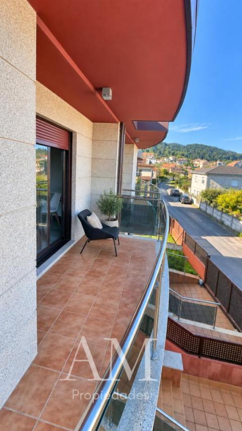 CHALET A PIE DE PLAYA EN HIO, TERRAZA CON VISTAS PANORAMICAS Y JARDIN, AEROTERMIA Y SUELO RADIANTE