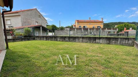 CHALET A PIE DE PLAYA EN HIO, TERRAZA CON VISTAS PANORAMICAS Y JARDIN, AEROTERMIA Y SUELO RADIANTE