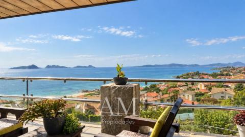 CHALET MUY EXCLUSIVO CON ESPECTACULARES VISTAS AL MAR, LAS PLAYAS Y LAS ISLAS CIES.CALIDAD Y PRIVACIDAD.