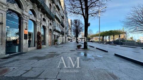 Local en calle Montero Ríos