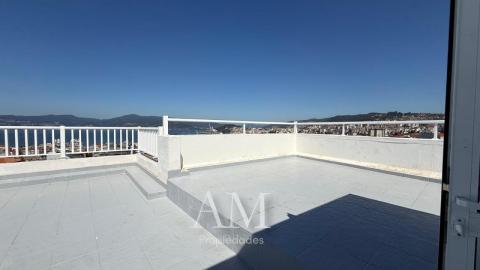 DUPLEX CON ESPECTACULARES VISTAS PANORAMICAS 360º AL MAR Y A LA CIUDAD. REFORMADO. TERRAZA DE MAS DE 100 M2