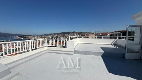 DUPLEX CON ESPECTACULARES VISTAS PANORAMICAS 360º AL MAR Y A LA CIUDAD. REFORMADO. TERRAZA DE MAS DE 100 M2