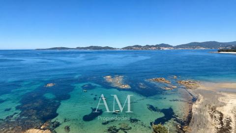 PISO ULTIMA PLANTA. VISTAS PANORAMICAS A LAS PLAYAS Y A LAS ISLAS CIES. A PIE DE PLAYA. REFORMADO INTEGRAMENTE. ATARDECERES UNICOS Y ESPECTACULARES